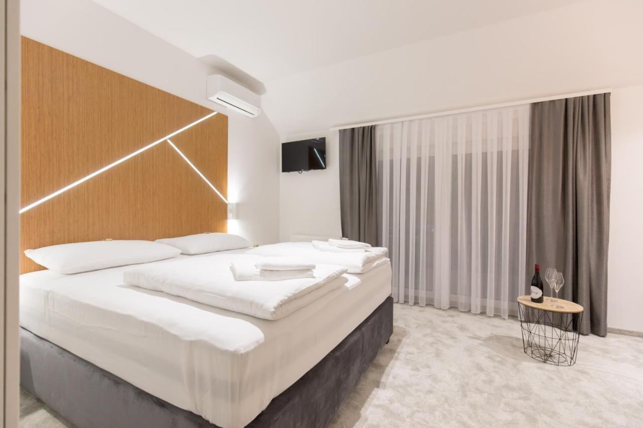 Apartmani I Sobe Pejacevic Osijek Exteriér fotografie